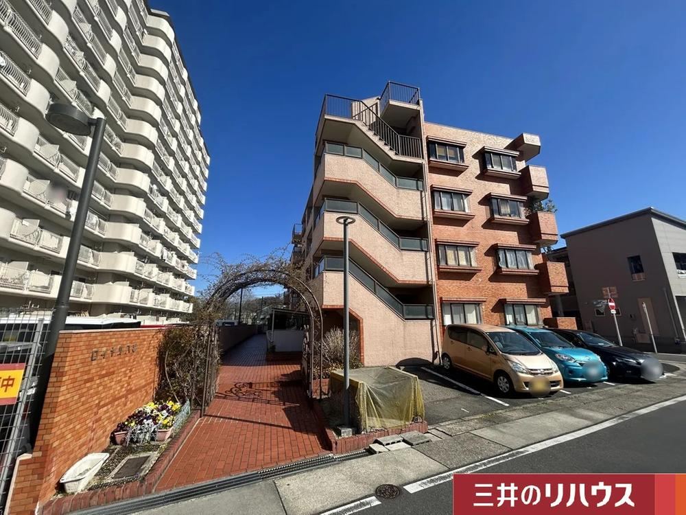 4LDK apartment in Tempaku Ward, Nagoya, Aichi - Photo 1
