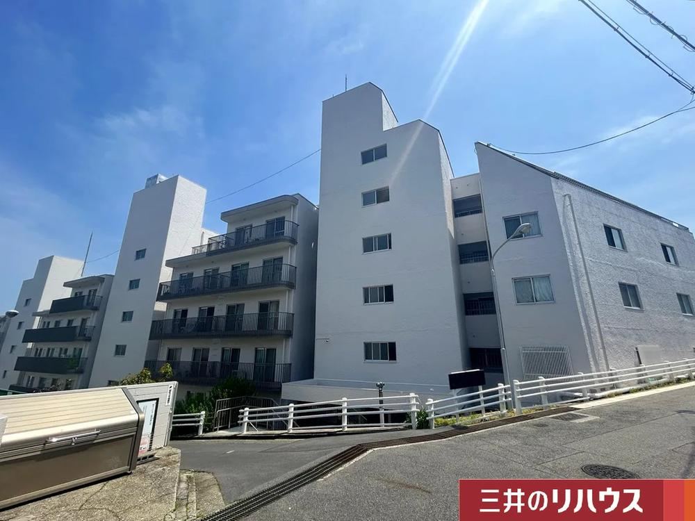 3LDK+S apartment in Meito Ward, Nagoya, Aichi - Photo 1