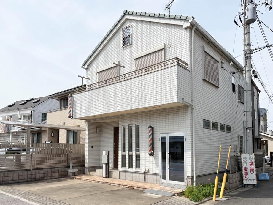 Corner Lot 2-Story House with Store in Kitamachi - Photo 1