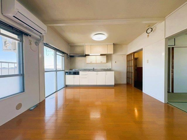 2LDK apartment in Misato, Saitama - Photo 1