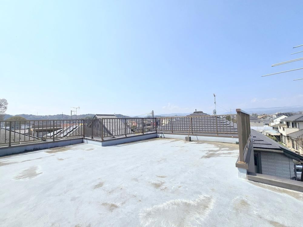 Stylish 3LDK Home with Rooftop Balcony in Akiruno - Photo 1