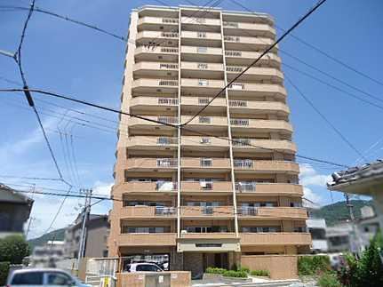2LDK+S apartment in Kure, Hiroshima - Photo 1