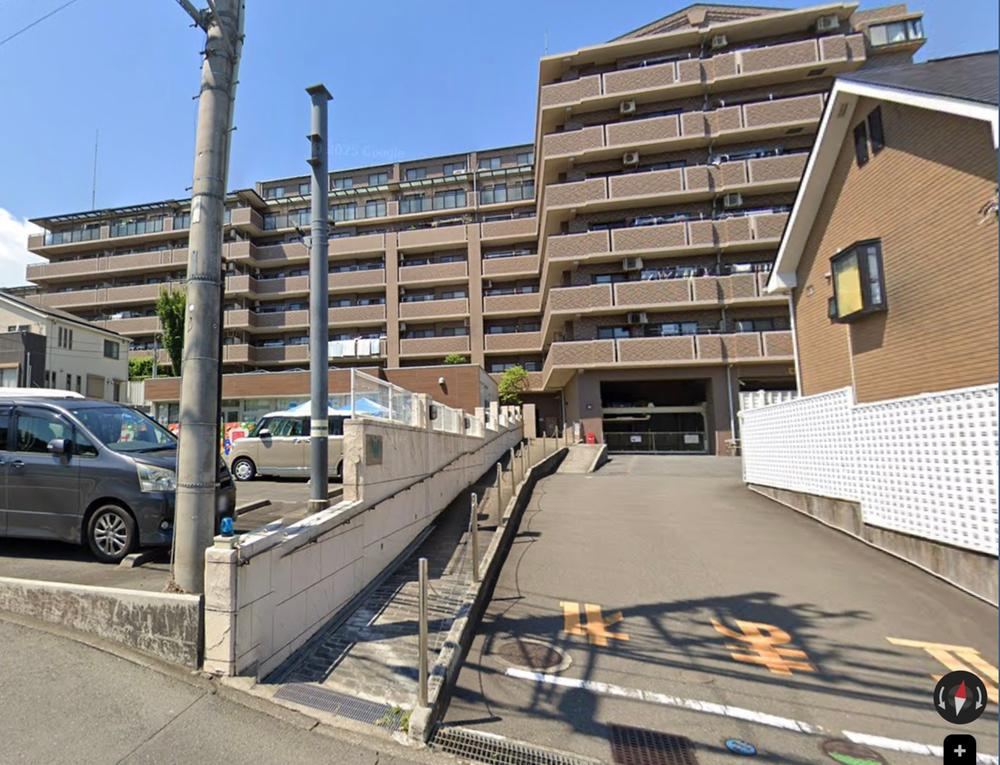 4LDK apartment in Atsugi, Kanagawa - Photo 1