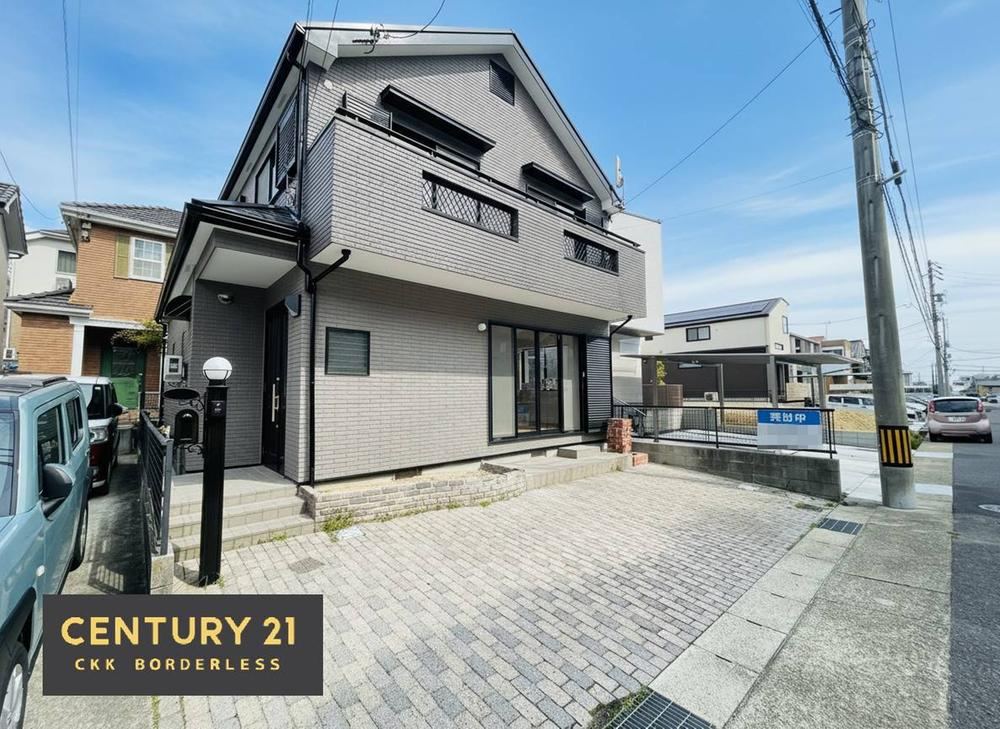 Move-in Ready 3LDK House in Takashima - Photo 1