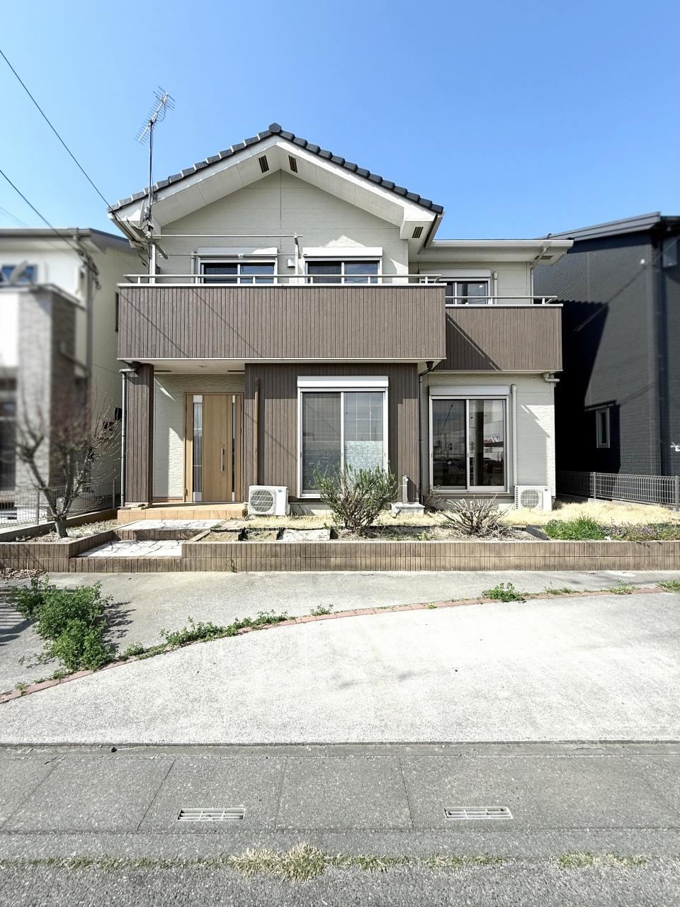 Spacious 3LDK House in Piara City - Photo 1