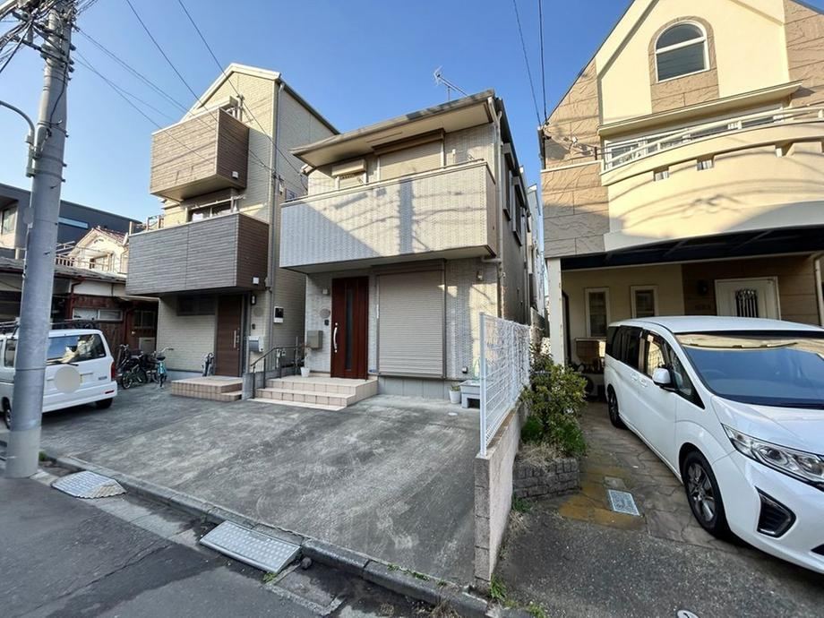 Charming 1LDK+S House in Nishikamata - Photo 1