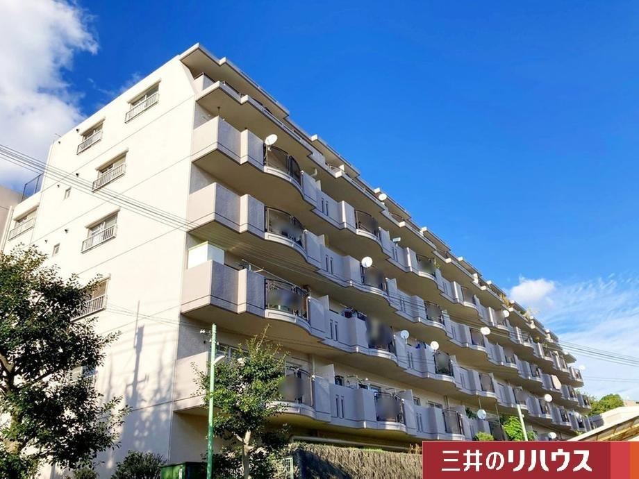 4LDK apartment in Toyonaka, Osaka - Photo 1