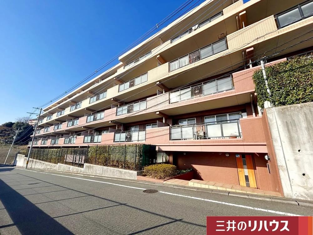 4LDK+S apartment in Hachioji, Tokyo - Photo 1