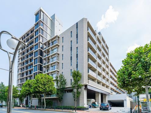 3LDK apartment in Shinjuku Ward, Tokyo - Photo 1