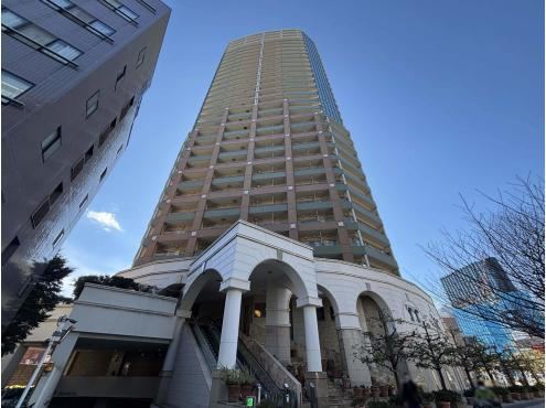 2LDK apartment in Shinjuku Ward, Tokyo - Photo 1