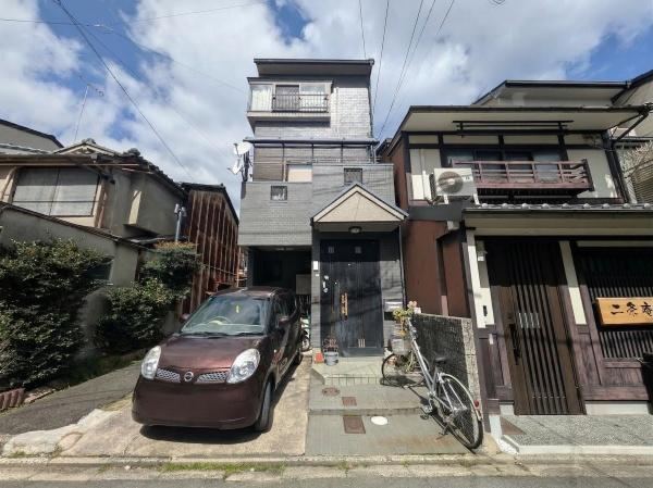 5LDK house in Nakagyo Ward, Kyoto - Photo 1
