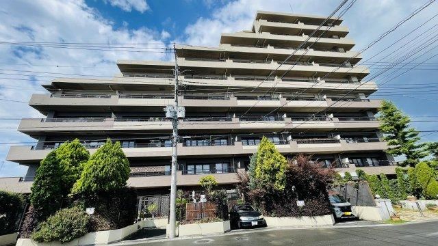 4LDK apartment in Kasukabe, Saitama - Photo 1
