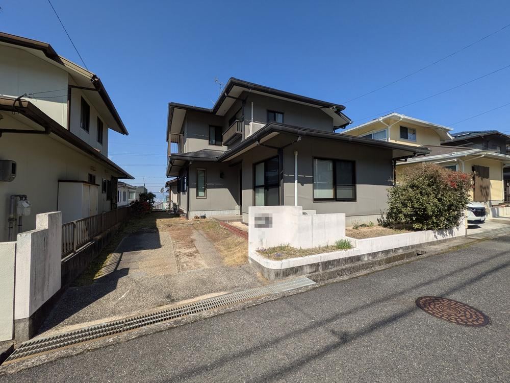 4LDK house in Fuchu, Aki District, Hiroshima - Photo 1