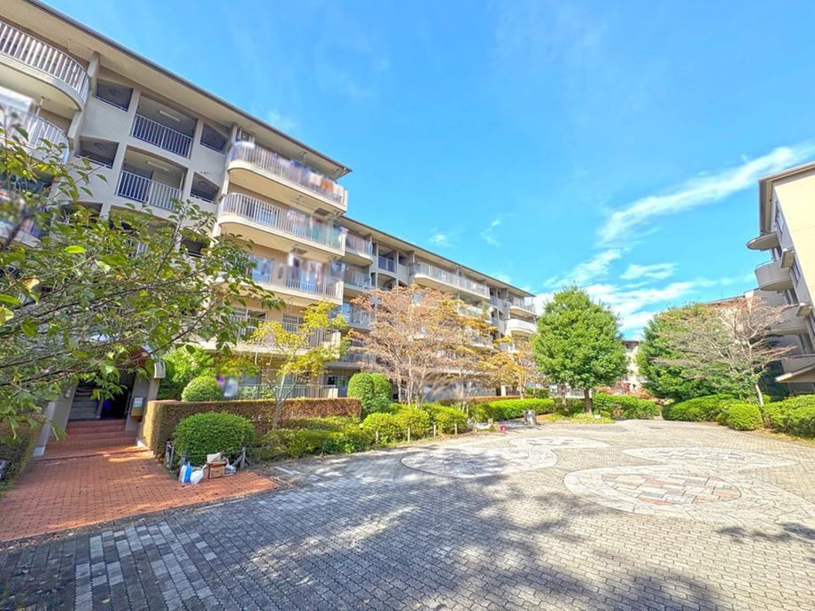 3LDK apartment in Tsuzuki Ward, Yokohama, Kanagawa - Photo 1