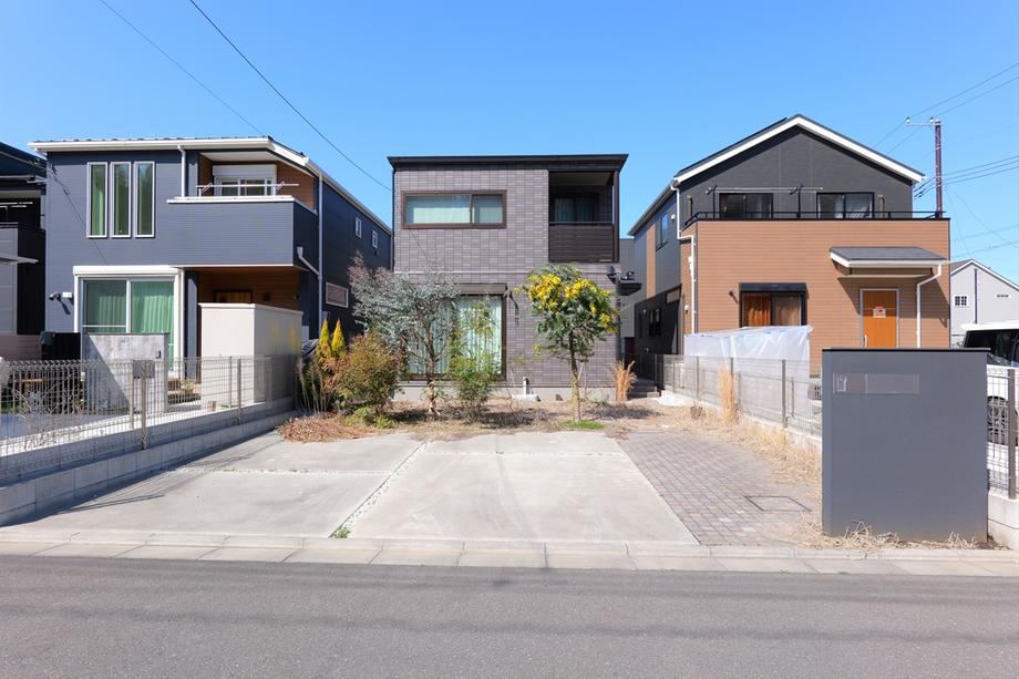 Modern 3LDK House with Solar Panels in Mizuho Town - Photo 1