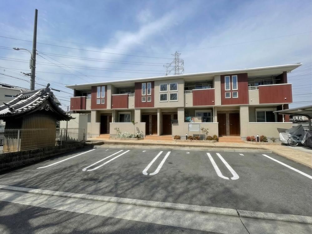2LDK house in Yao, Osaka - Photo 1