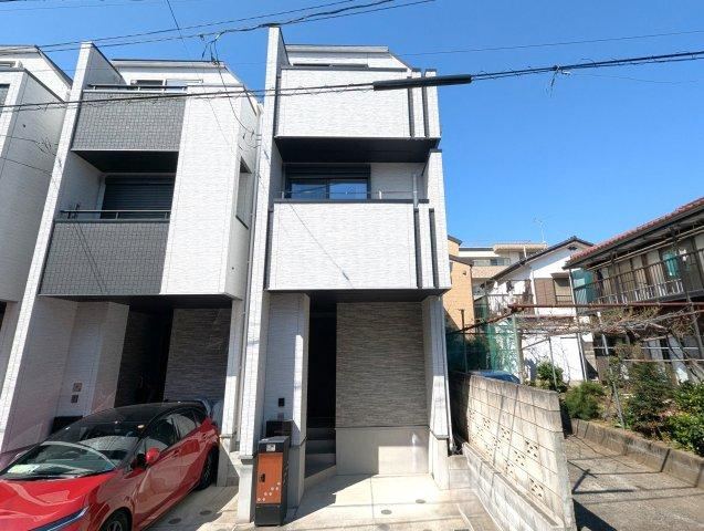 Modern 2LDK+S House Near Kuji Station - Photo 1