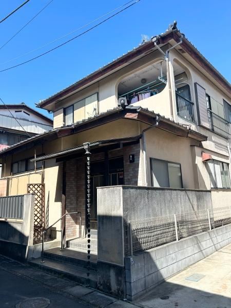 Renovated 4KK+S House Close to Mito Station - Photo 1