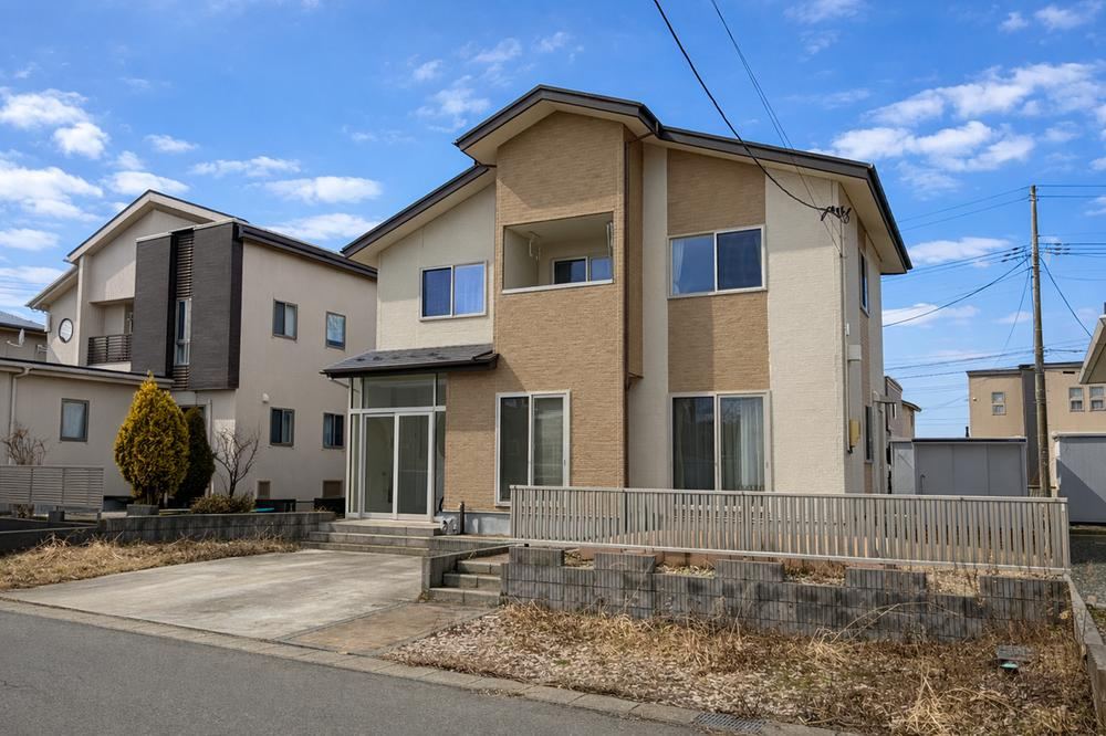 Stylish 4LDK Home in Yamate-dai, Akita City - Photo 1