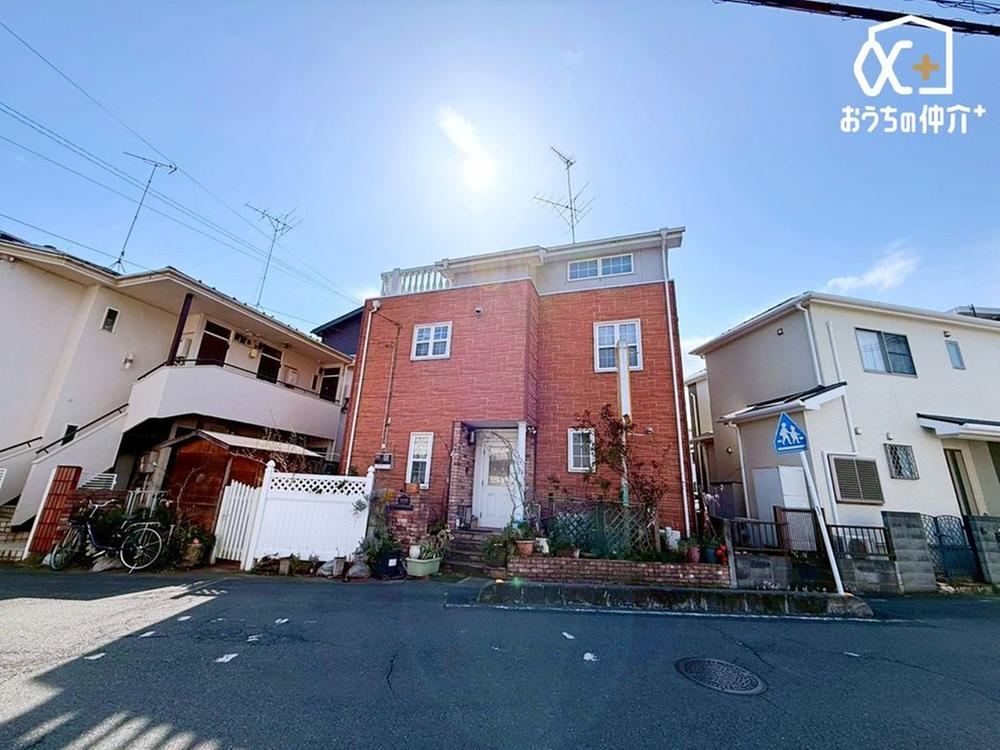 Custom Home with Convenient Access to Station - Photo 1