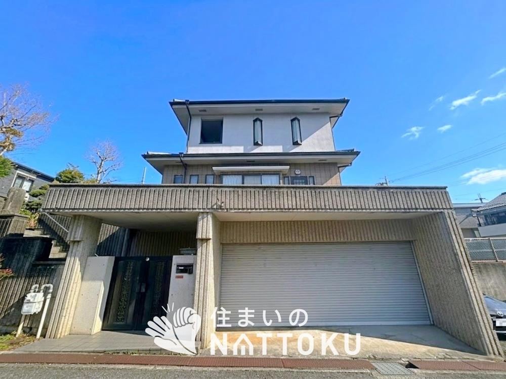 8LDK+S house in Hirakata, Osaka - Photo 1