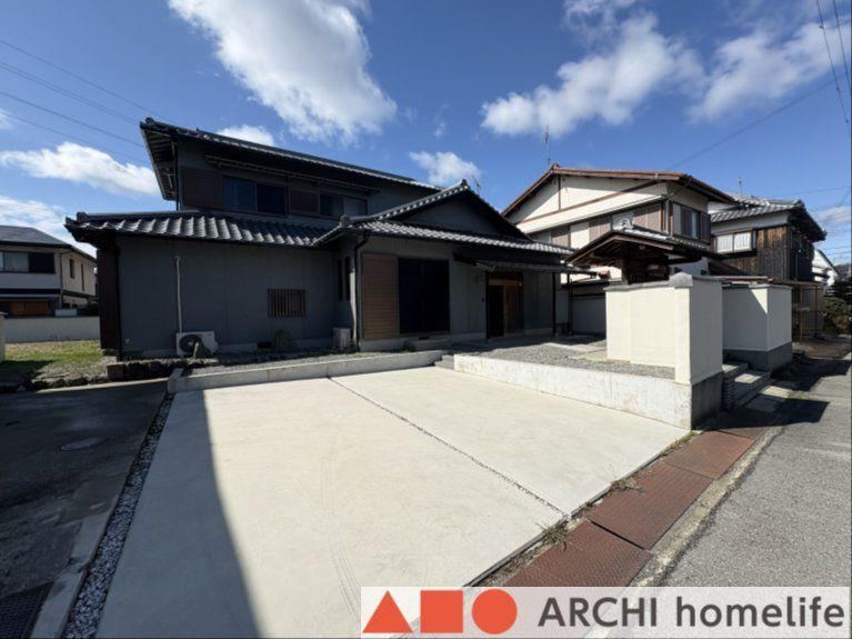 6LDK house in Tatsuno, Hyogo - Photo 1