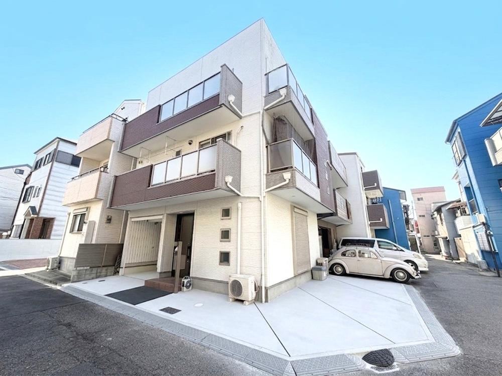 4LDK house in Ino Ward, Osaka - Photo 1