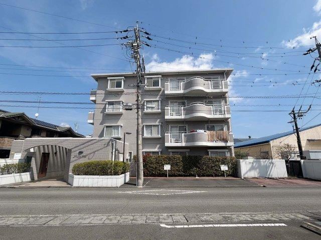 4LDK apartment in Aoi Ward, Shizuoka - Photo 1