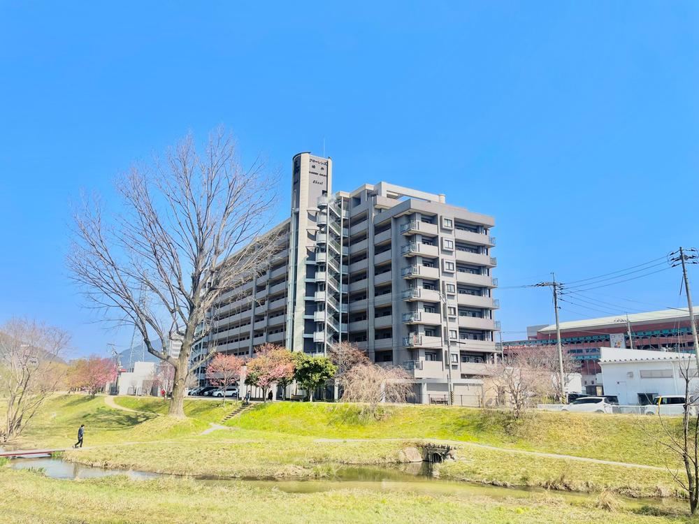 4LDK apartment in Asaminami Ward, Hiroshima - Photo 1