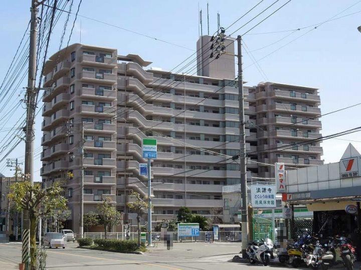 3LDK apartment in Kure, Hiroshima - Photo 1