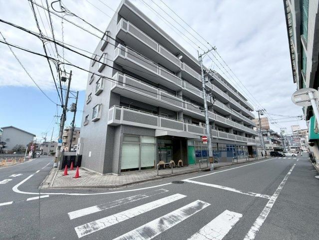 3LDK apartment in Minami Ward, Hiroshima - Photo 1