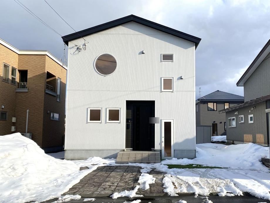 10-Year-Old 4LDKS Home in Eniwa - Photo 1