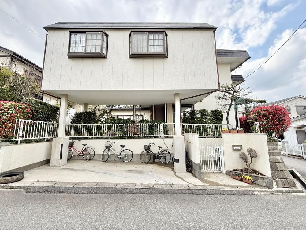 Spacious 6DK Home with Garden - Photo 1