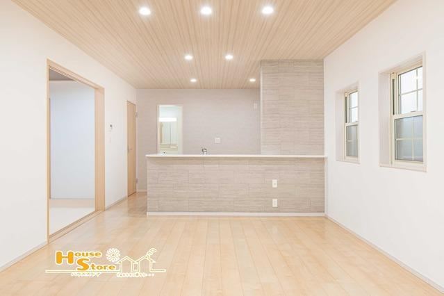 Stylish 4LDK Home in Baba - Photo 1
