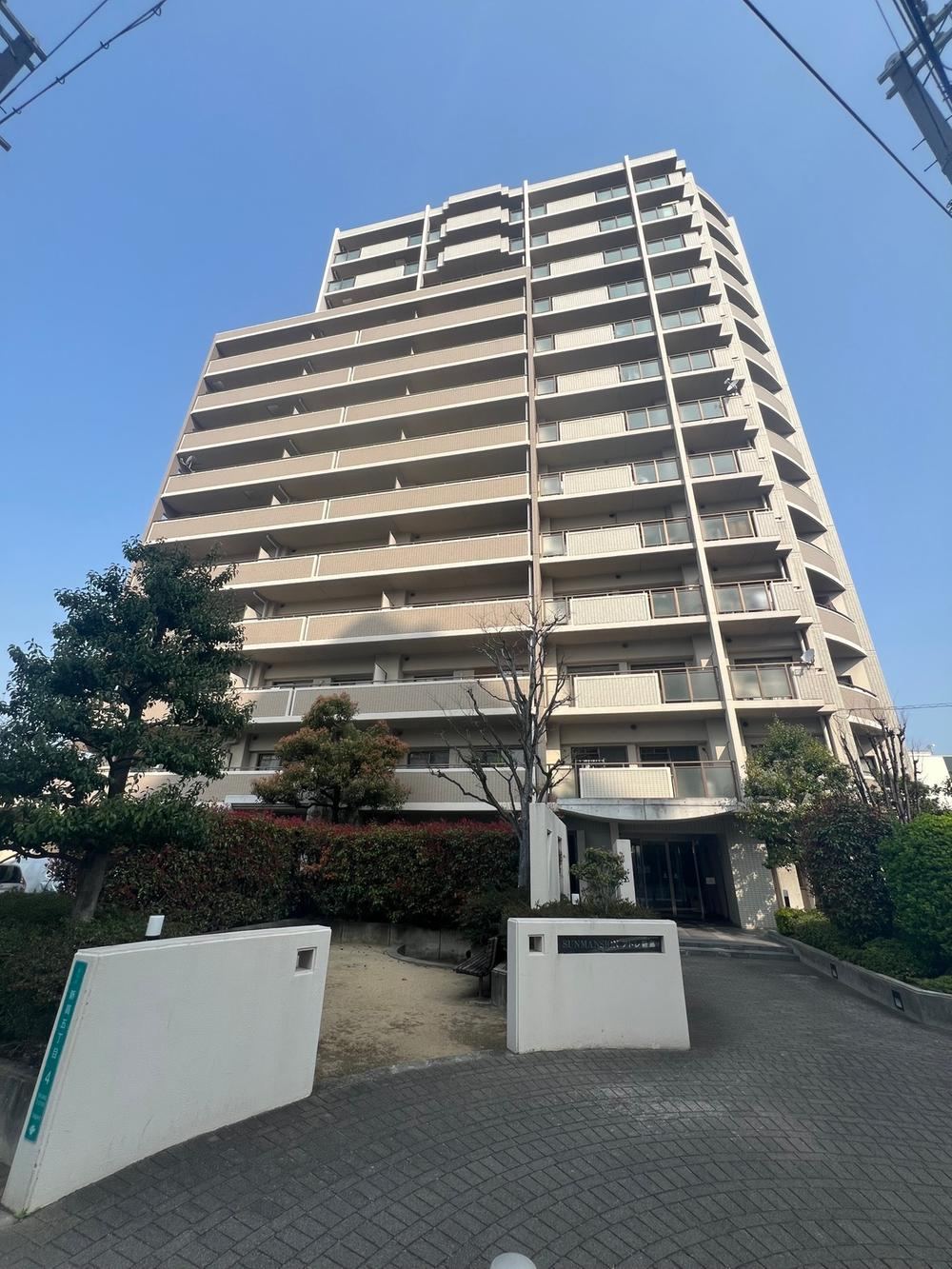 2LDK apartment in Yodogawa Ward, Osaka - Photo 1