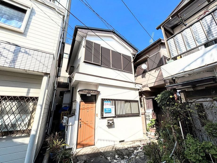 2K House with Convenient Access in Higashi-Shinkoiwa - Photo 1