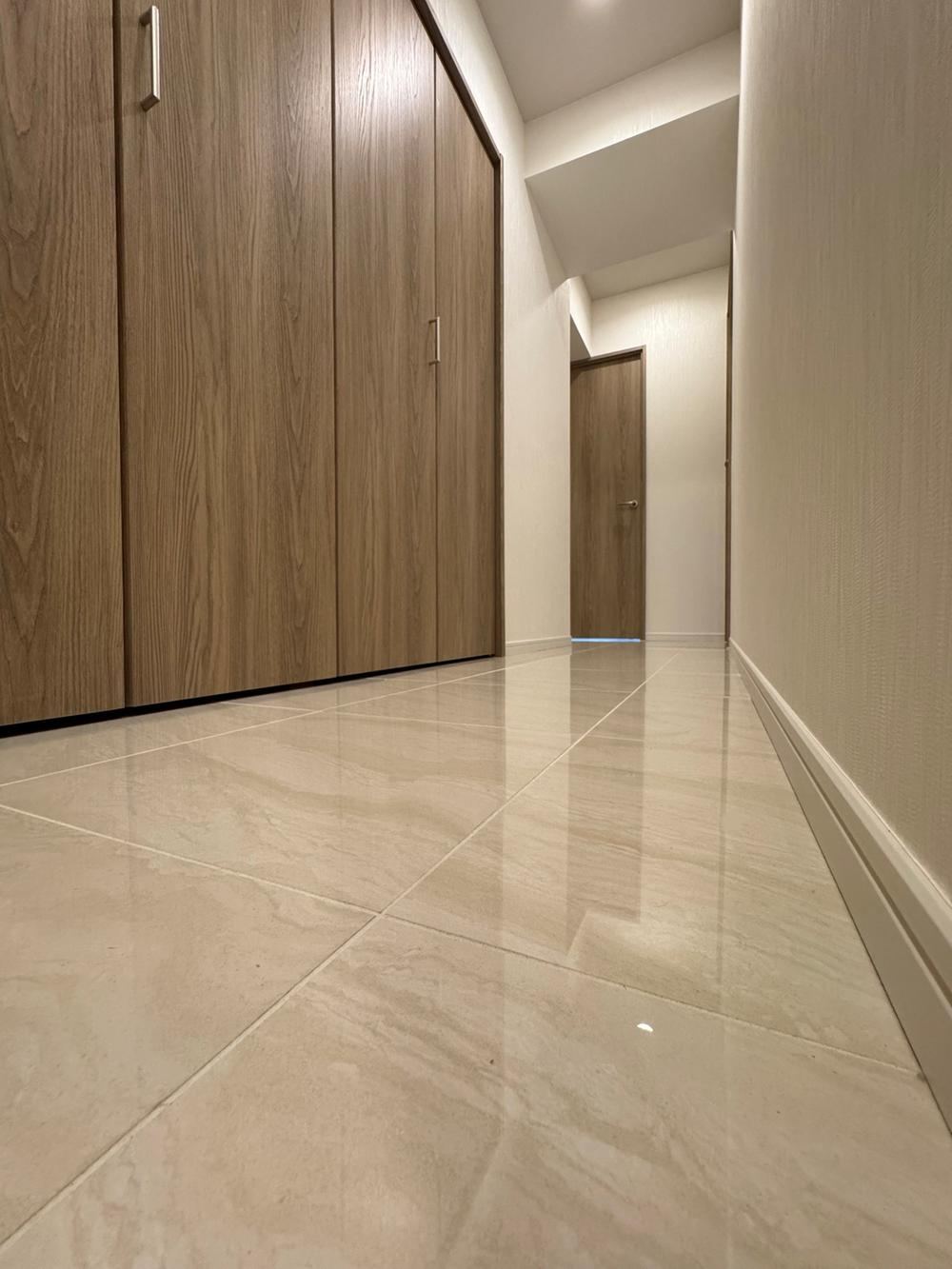 3LDK apartment in Shinjuku Ward, Tokyo - Photo 1