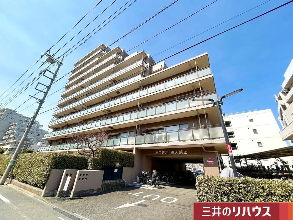 3LDK apartment in Chofu, Tokyo - Photo 1