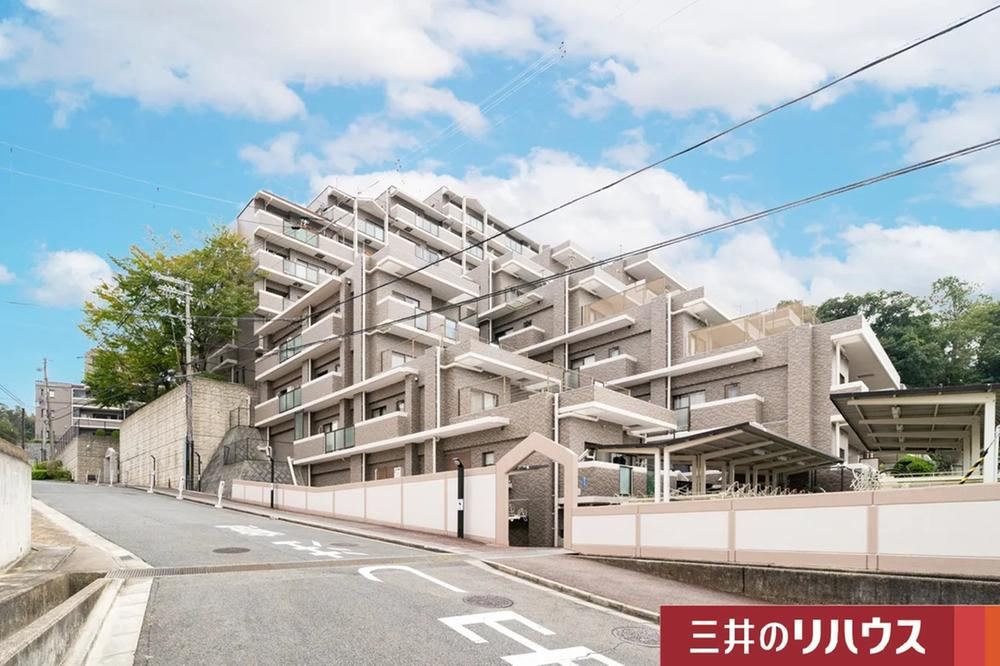 4LDK apartment in Nara, Nara - Photo 1