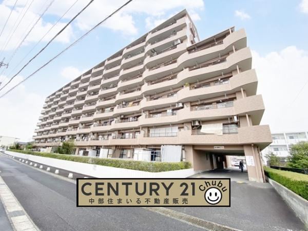 3LDK apartment in Toyota, Aichi - Photo 1
