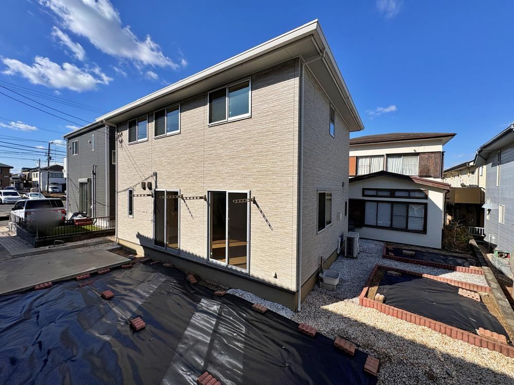 Stunning 3LDK House with Spacious Garden in Izumi Ward, Yokohama - Photo 1