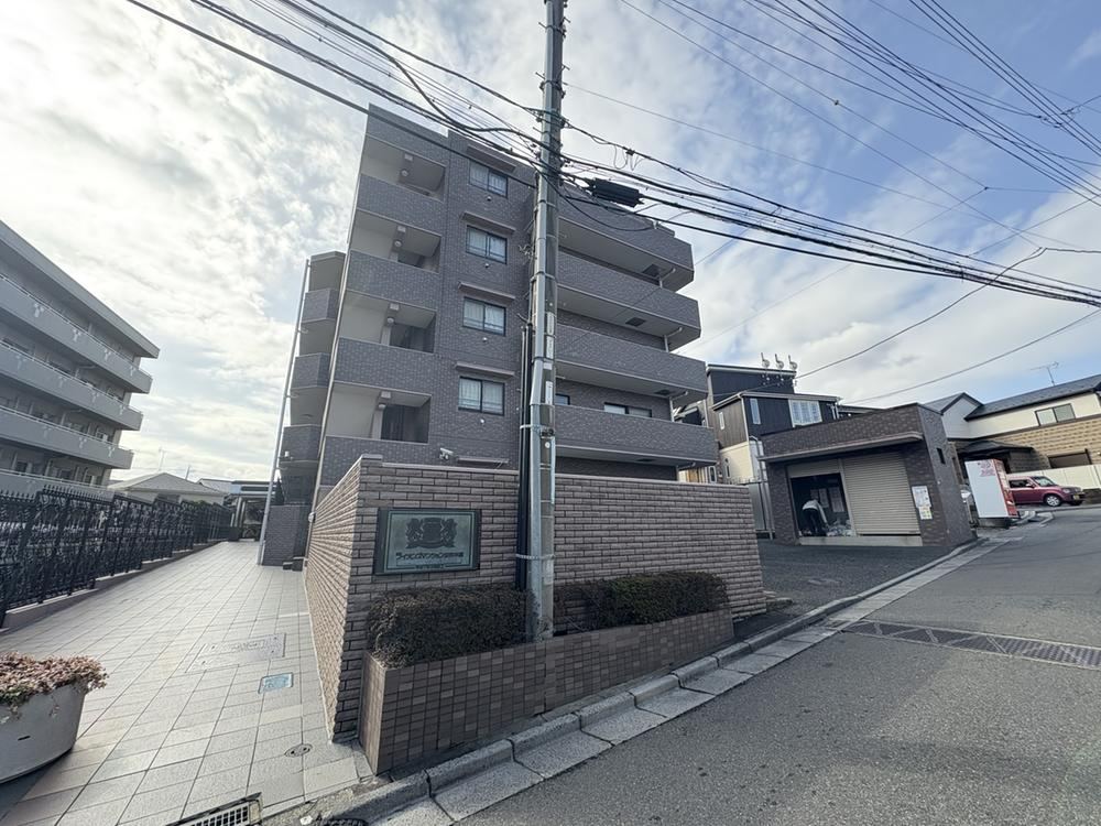 3LDK apartment in Urawa Ward, Saitama - Photo 1