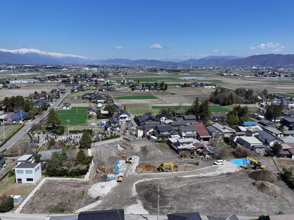 301 m² land in Azumino, Nagano - Photo 1