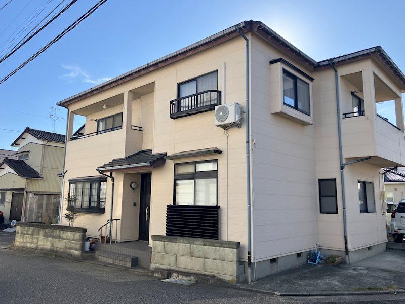 6LDK Home with Spacious Rooms in Sekinan - Photo 1