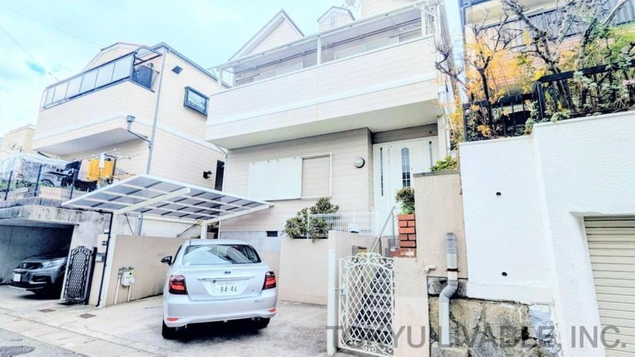 4LDK house in Tarumi Ward, Kobe, Hyogo - Photo 1