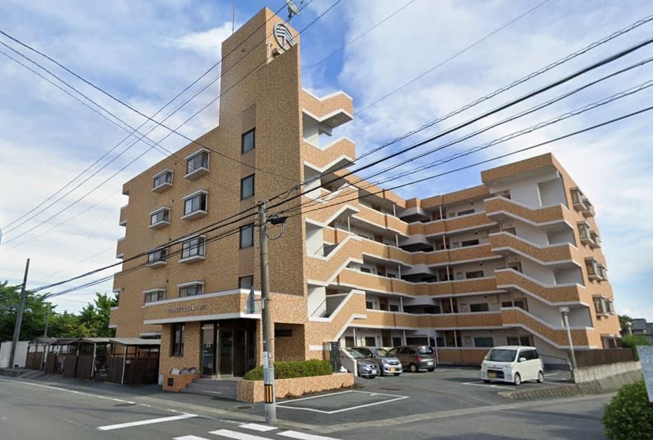 4LDK apartment in Yamaguchi, Yamaguchi - Photo 1