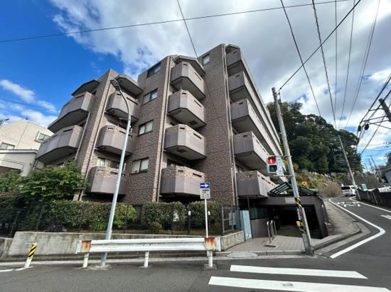 3LDK apartment in Minami Ward, Yokohama, Kanagawa - Photo 1