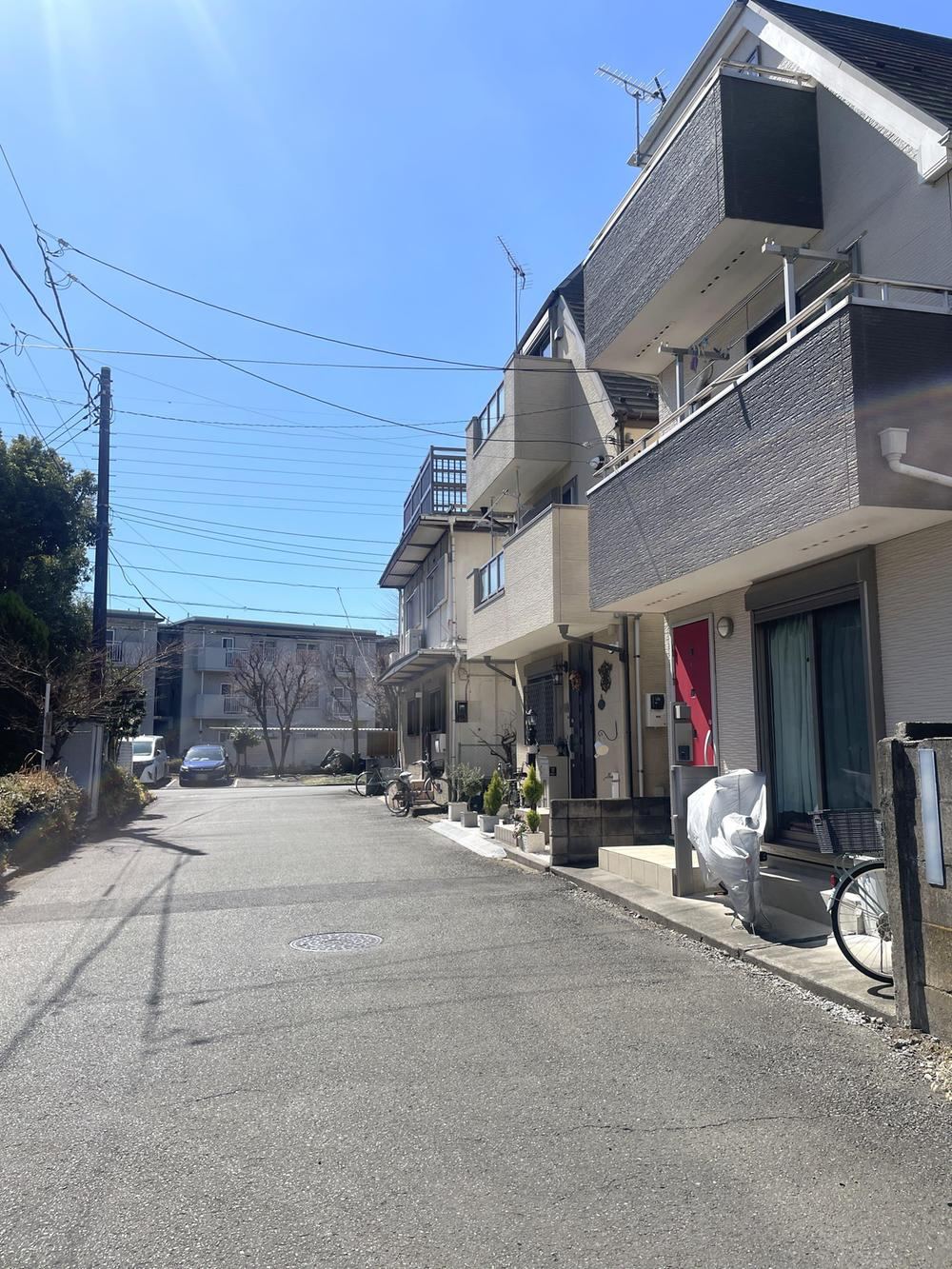 Well-Maintained 2LDKK Home in Mitaka - Photo 1