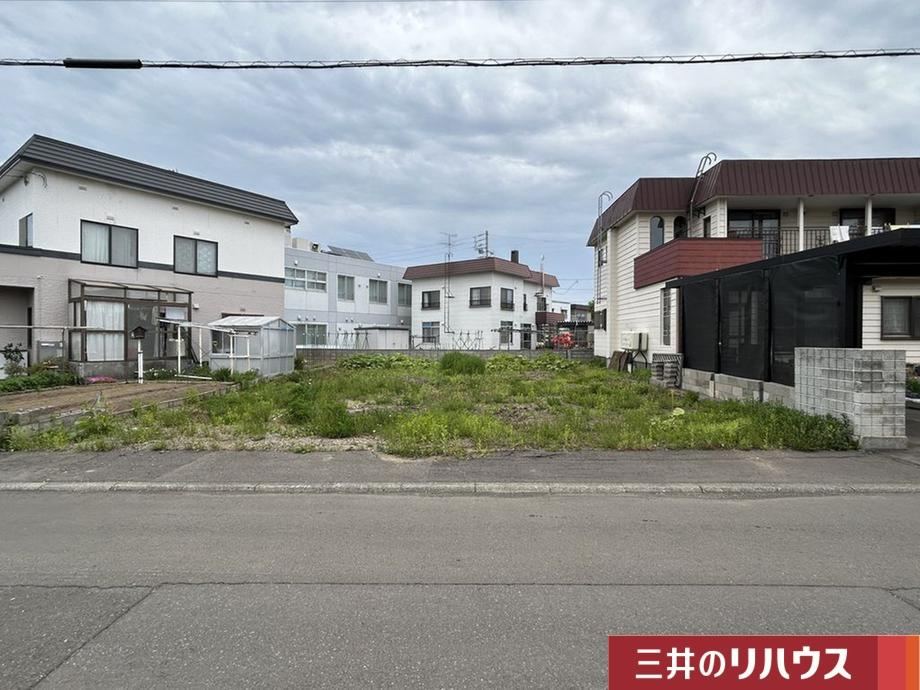 240 m² land in Higashi Ward, Sapporo, Hokkaido - Photo 1