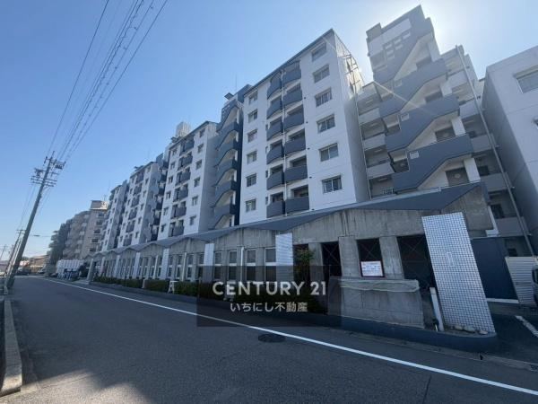 3LDK apartment in Ichinomiya, Aichi - Photo 1